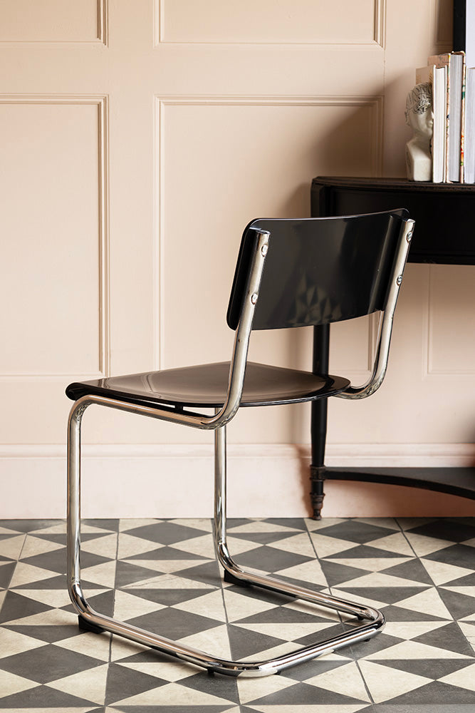 Chaise de salle à manger incurvée d'inspiration rétro en noir