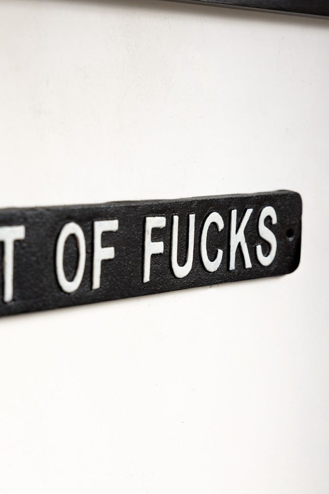 Panneau mural « Fresh Out Of Fucks »