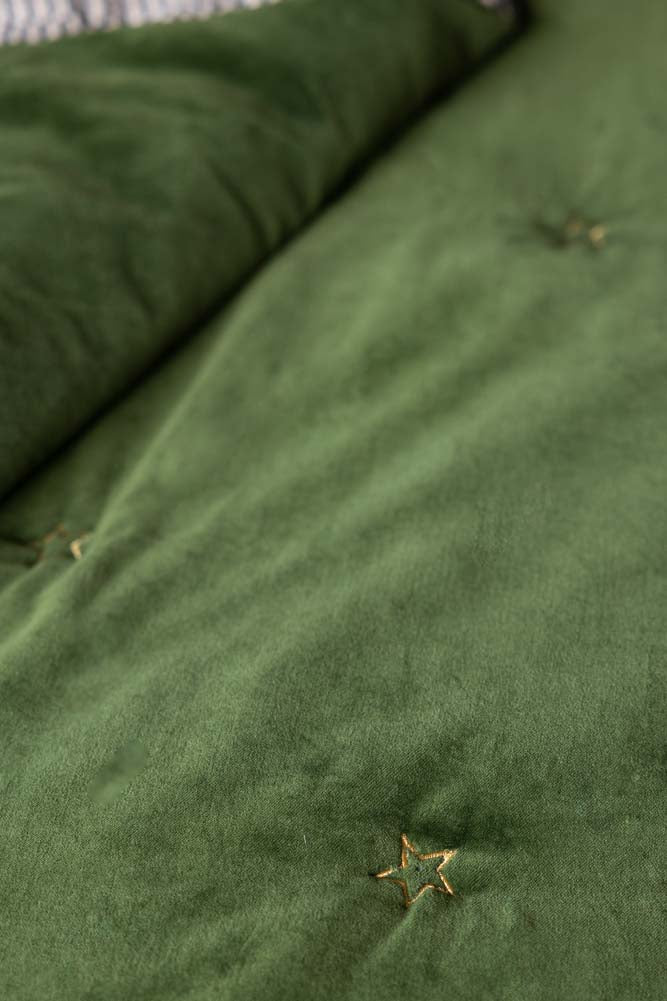Couette réversible à rayures monochromes et velours vert
