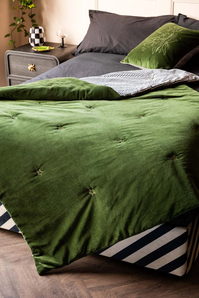 Couette réversible à rayures monochromes et velours vert
