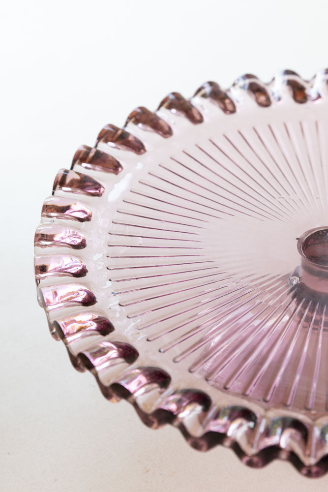 Joli présentoir à gâteaux en verre rose
