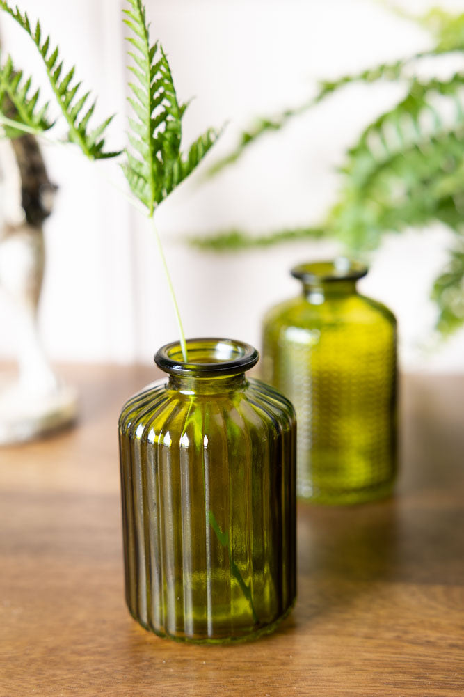 Lot de 2 bouteilles en verre gaufré vert