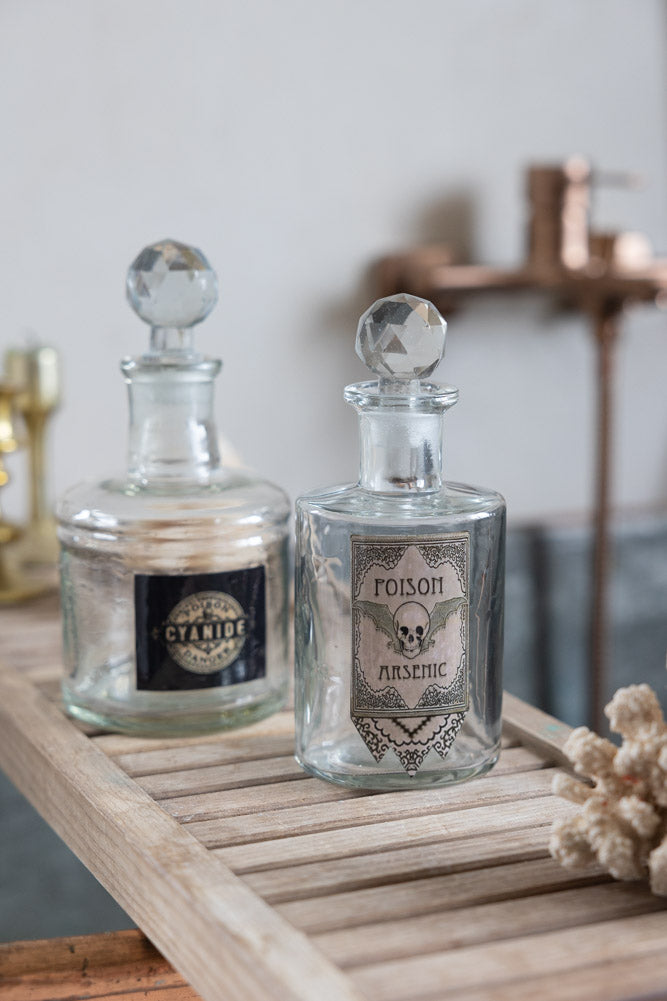 Lot de 3 flacons à poison de style apothicaire