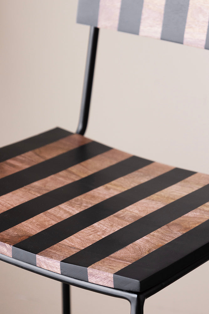 Tabouret de bar en bois à rayures noires
