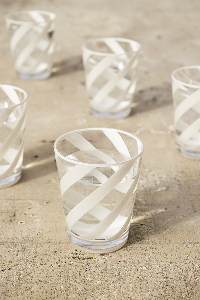 Gobelet à eau en spirale en acrylique crème