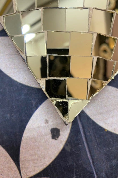 Boule disco en forme de cœur enflammé - SECONDS