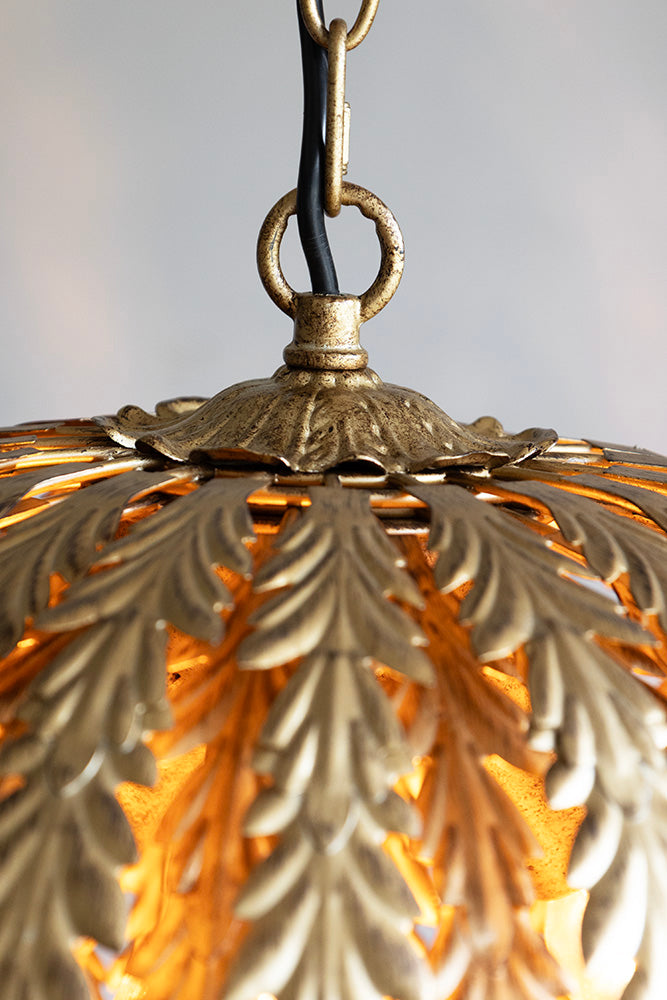 Suspension de plafond à feuilles tropicales