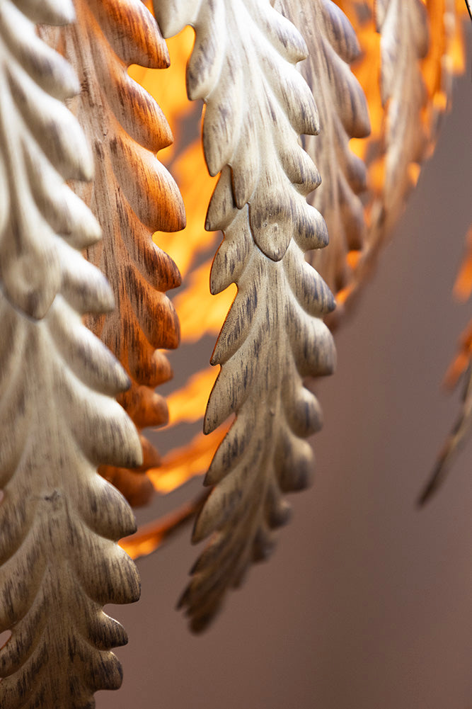 Suspension de plafond à feuilles tropicales