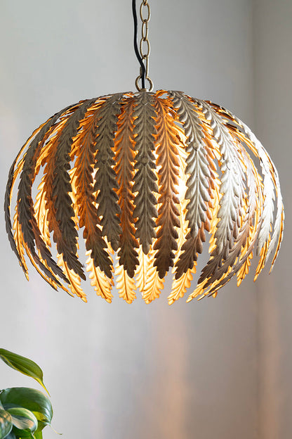 Suspension de plafond à feuilles tropicales