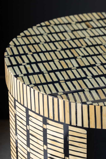 Table d'appoint effet marqueterie de bambou