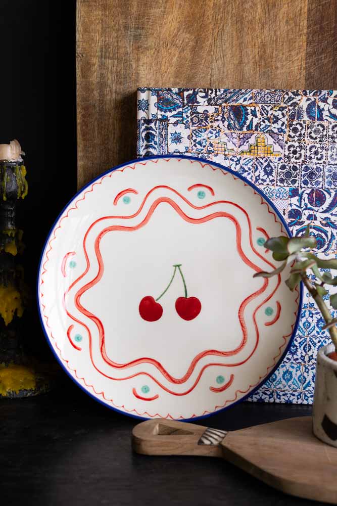 Assiette de service en céramique à imprimé cerises