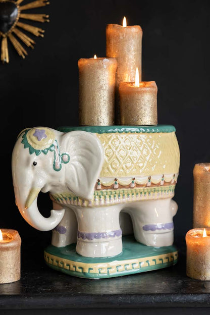 Ornement décoratif en forme d'éléphant