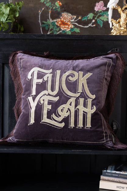Coussin brodé doré Fuck Yeah
