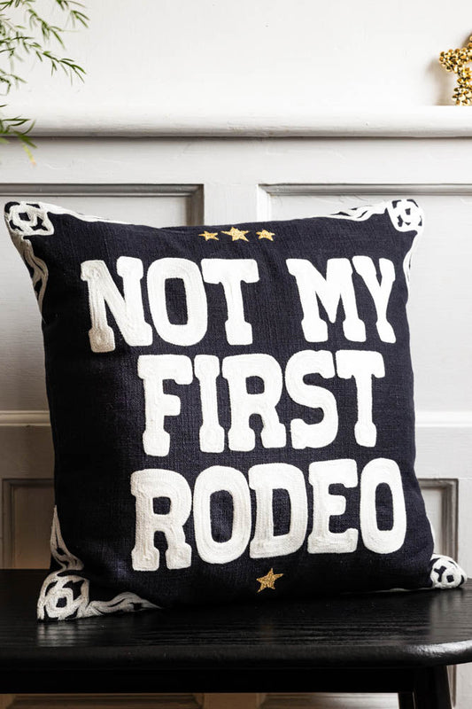 Coussin brodé « Pas mon premier rodéo »