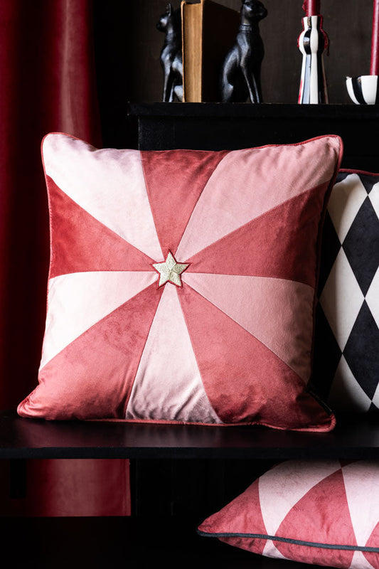 Coussin étoile brodée rose et rouge