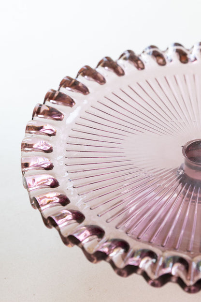 Joli présentoir à gâteaux en verre rose