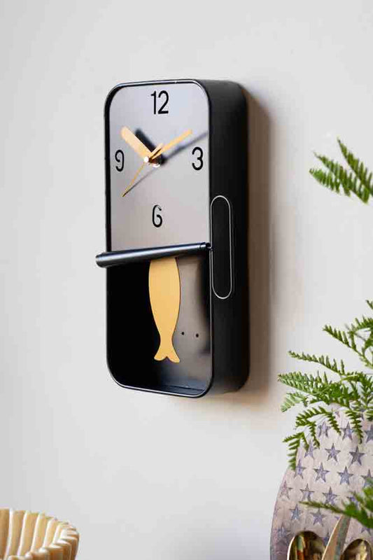Horloge murale à pendule en forme de boîte de sardines