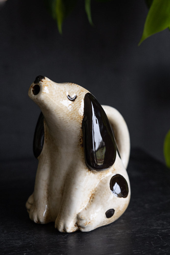 Pichet original en forme de chien tacheté