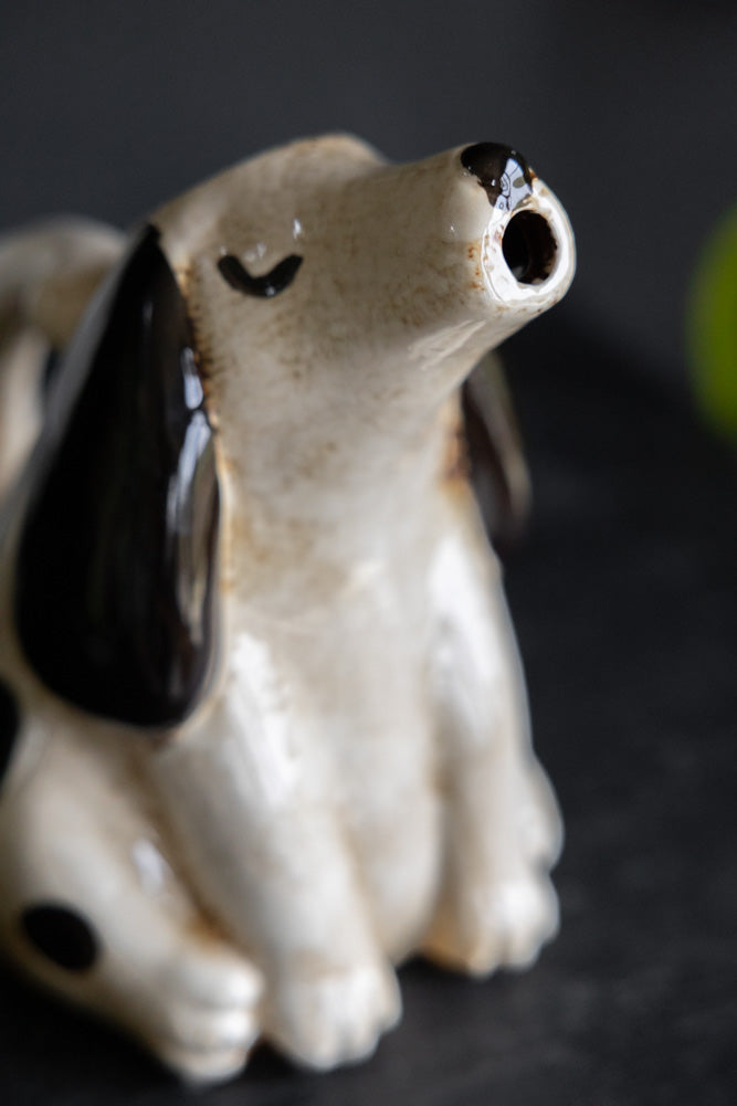 Pichet original en forme de chien tacheté