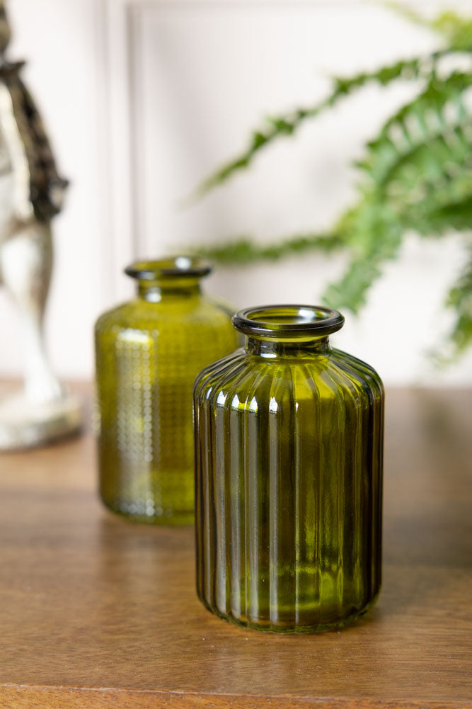 Lot de 2 bouteilles en verre gaufré vert