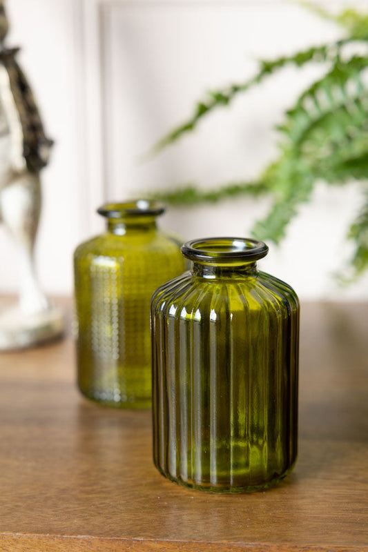 Lot de 2 bouteilles en verre gaufré vert