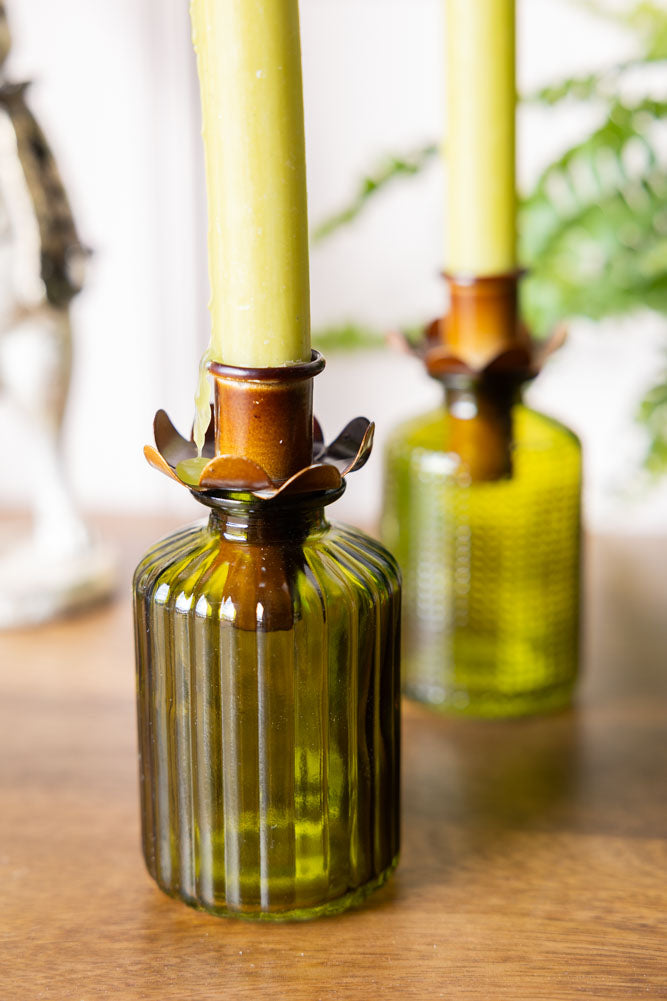 Lot de 2 bouteilles en verre gaufré vert