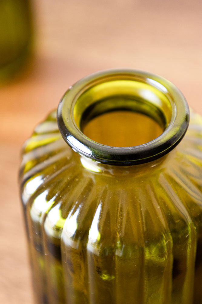Lot de 2 bouteilles en verre gaufré vert