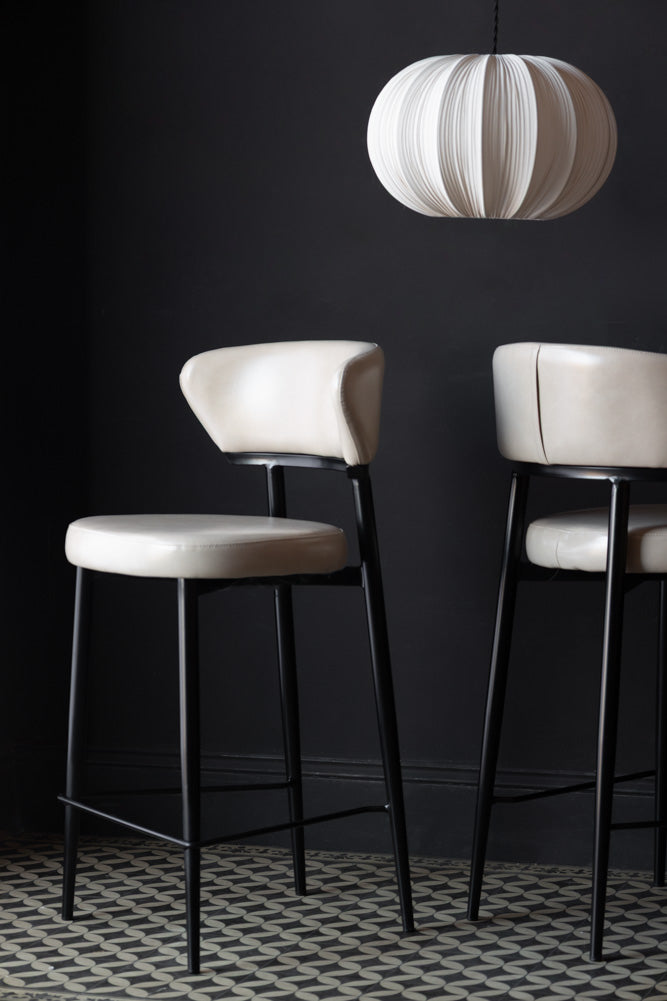 Le tabouret de bar Blake en champagne neutre