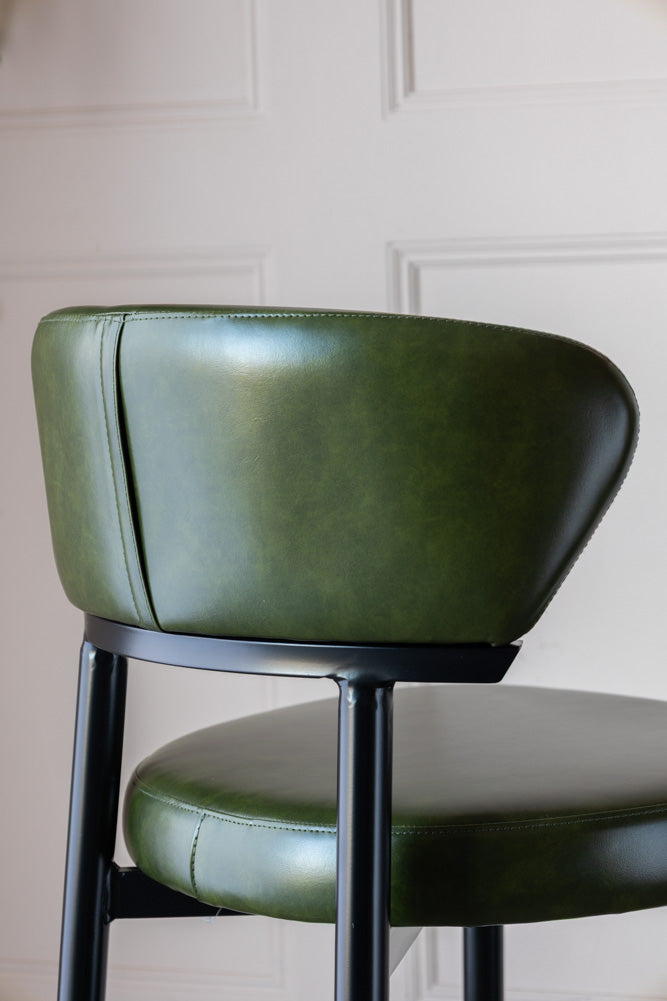Le tabouret de bar Blake en vert forêt