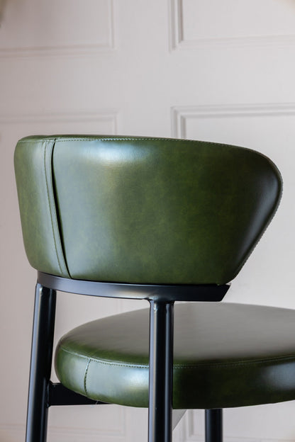 Le tabouret de bar Blake en vert forêt