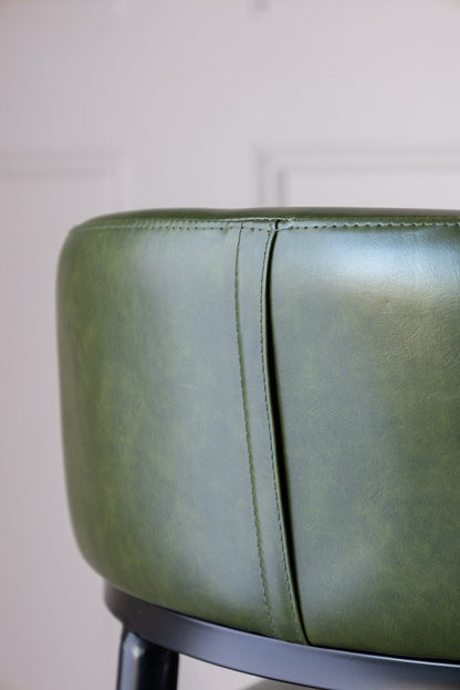 Le tabouret de bar Blake en vert forêt