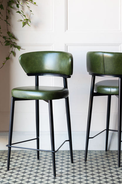 Le tabouret de bar Blake en vert forêt
